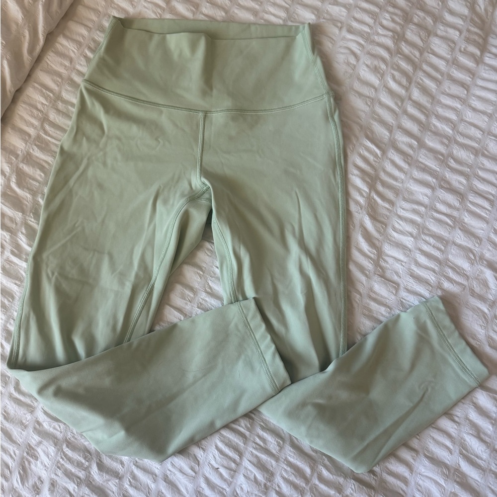 Lululemon Wunder Under High Rise 23” cropped leggings